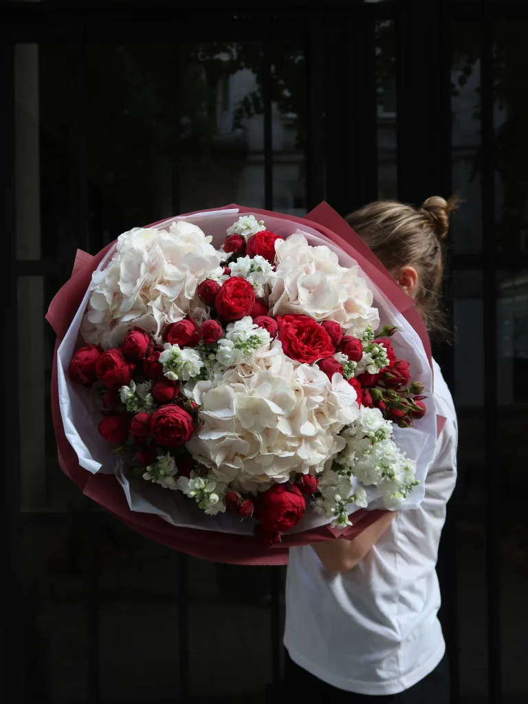 Aksamitna Pasja — folia.flowers, kwiaciarnia Warszawa