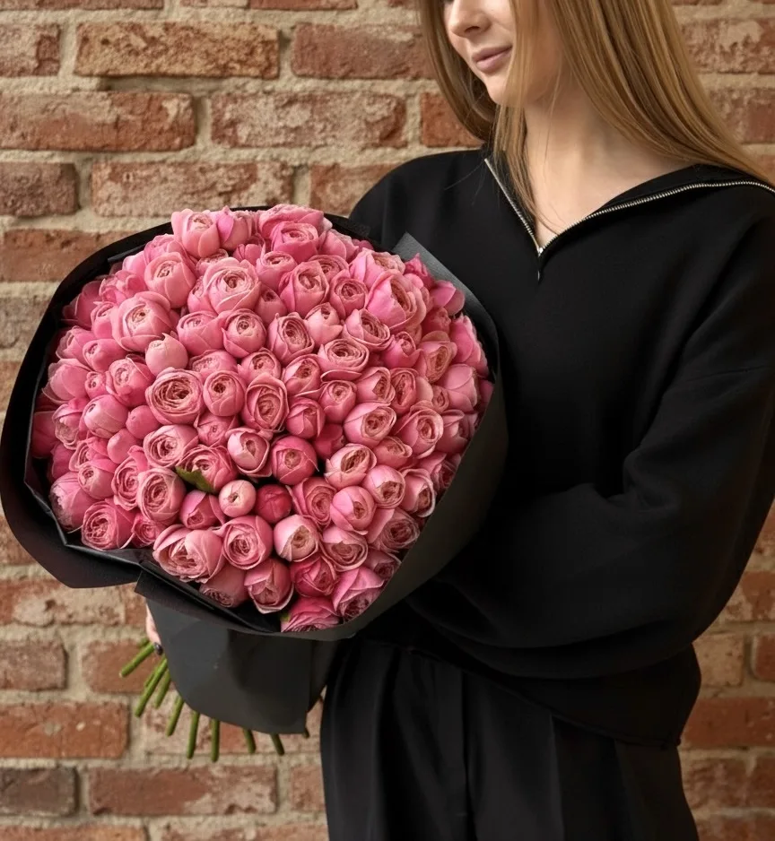 Monobukiet z róż w kształcie piwonii “Silva Pink” — folia.flowers, kwiaciarnia Warszawa