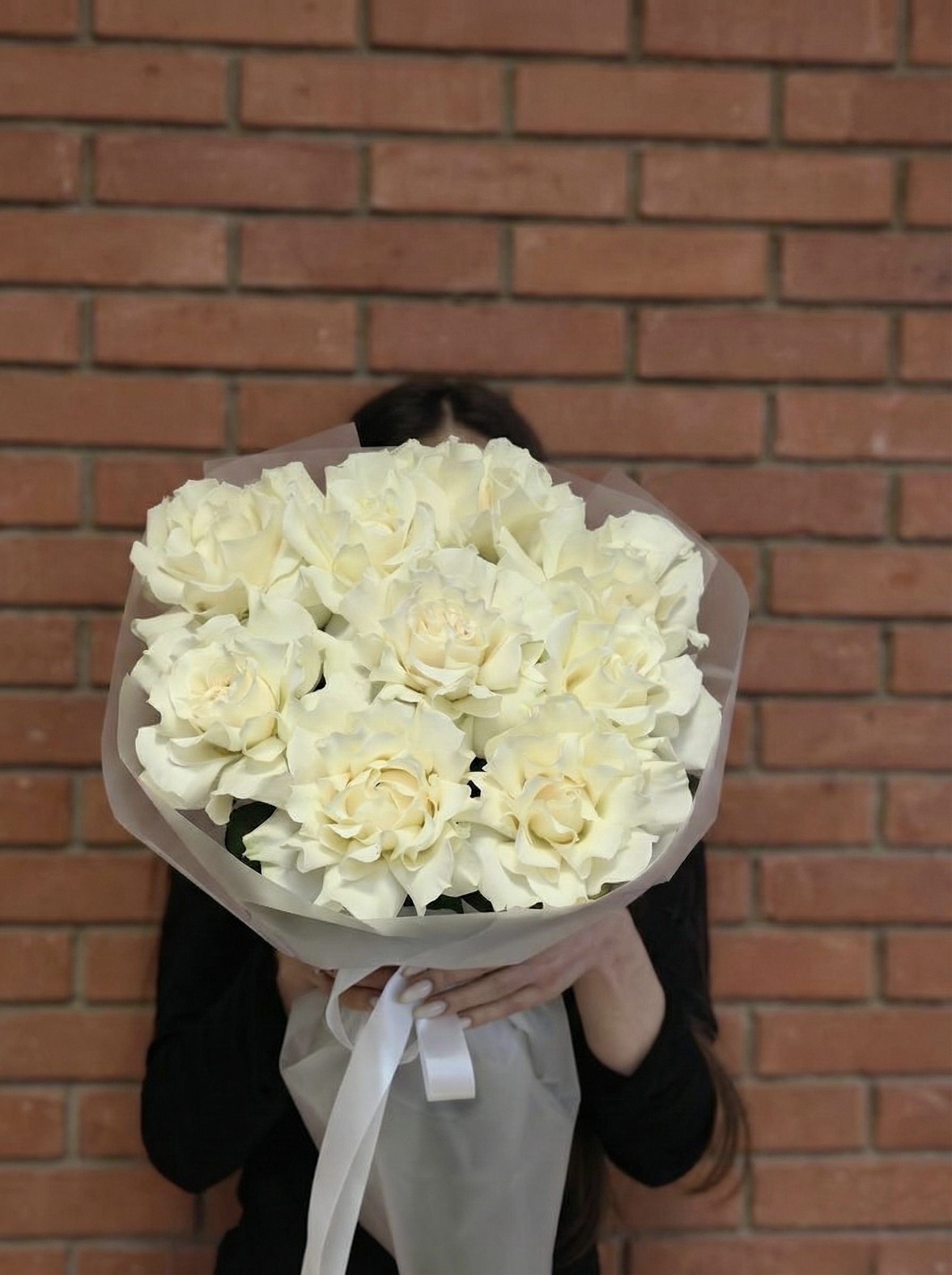 Монобукет из белых французских роз — изображение 2