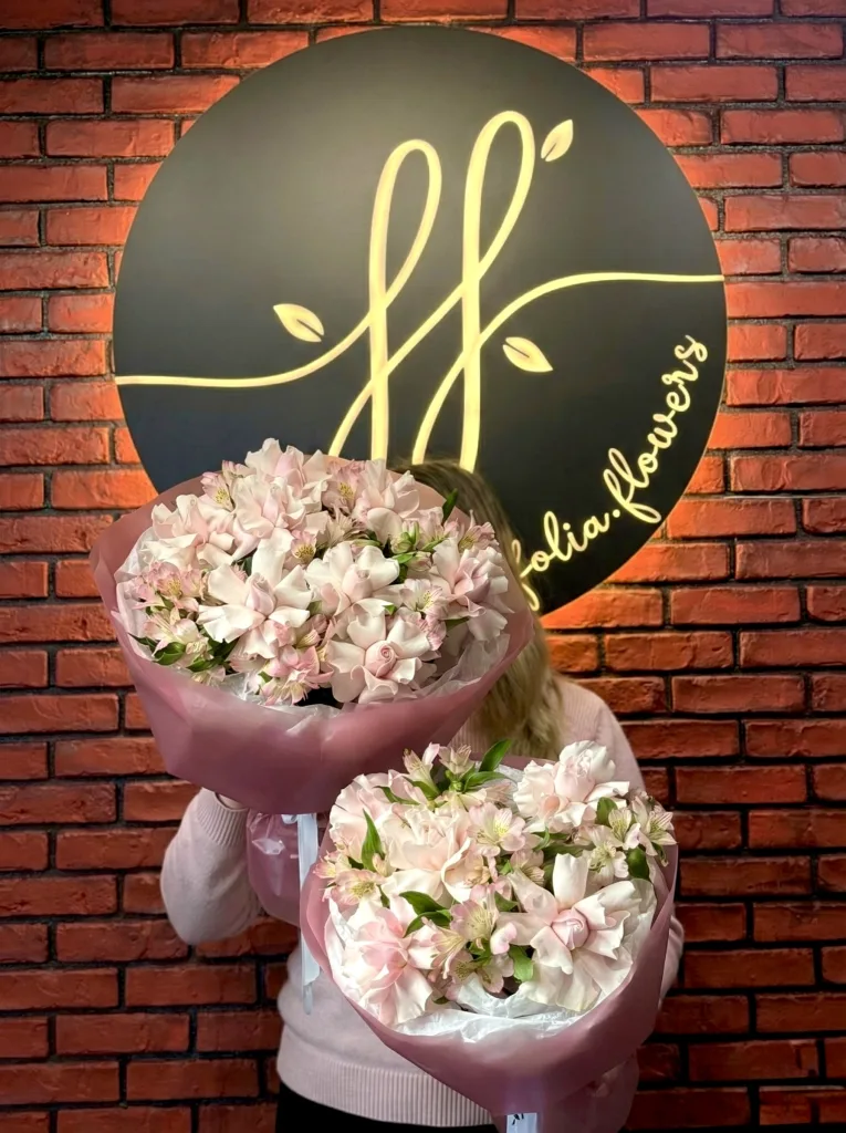 Перший поцілунок — folia.flowers, квіти у Варшаві