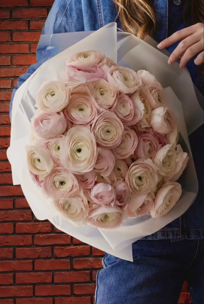 Ranunculus Premium — folia.flowers, квіти у Варшаві
