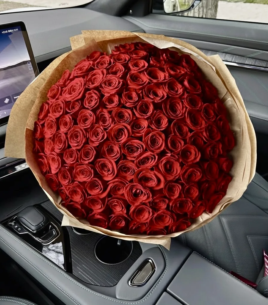 Монобукет из одноголовых красных роз — folia.flowers, цветы в Варшаве