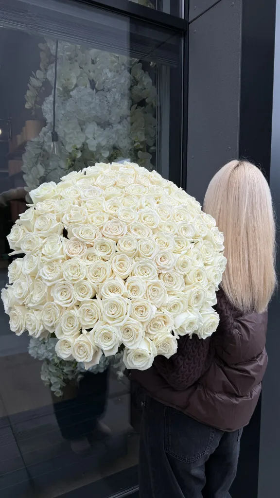 White Rose — folia.flowers, florist in Warsaw