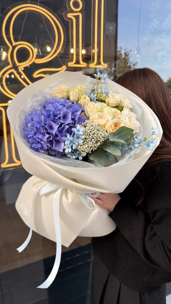 Madame Bleu — folia.flowers, floristería en Varsovia