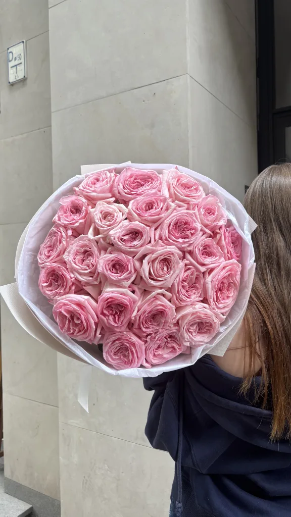 Pachnąca róża piwoniowa "Pink O'hara" — folia.flowers, kwiaciarnia Warszawa