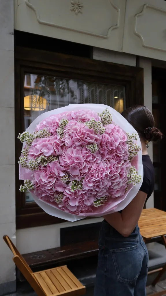 Różana Mgła — folia.flowers, kwiaciarnia Warszawa