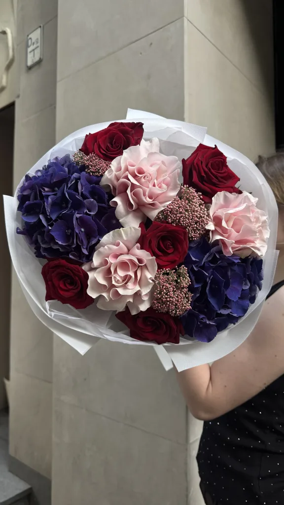 Rubin i Szafir — folia.flowers, kwiaciarnia Warszawa