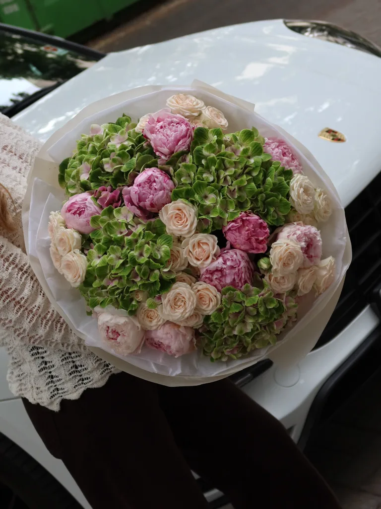 Kwitnąca Oaza — folia.flowers, kwiaciarnia Warszawa