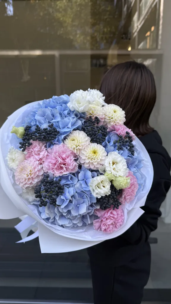 Sky Blossom — folia.flowers, kwiaciarnia Warszawa