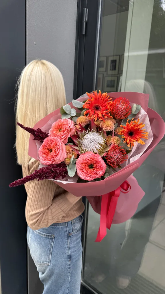 Little Red Riding Hood — folia.flowers, florist in Warsaw